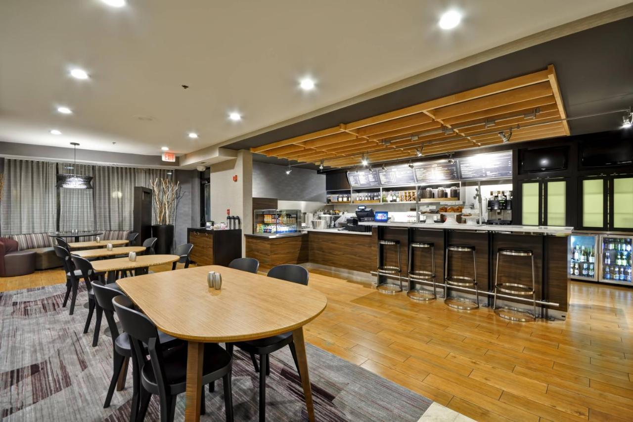 Courtyard By Marriott Jacksonville Airport/ Northeast Ngoại thất bức ảnh