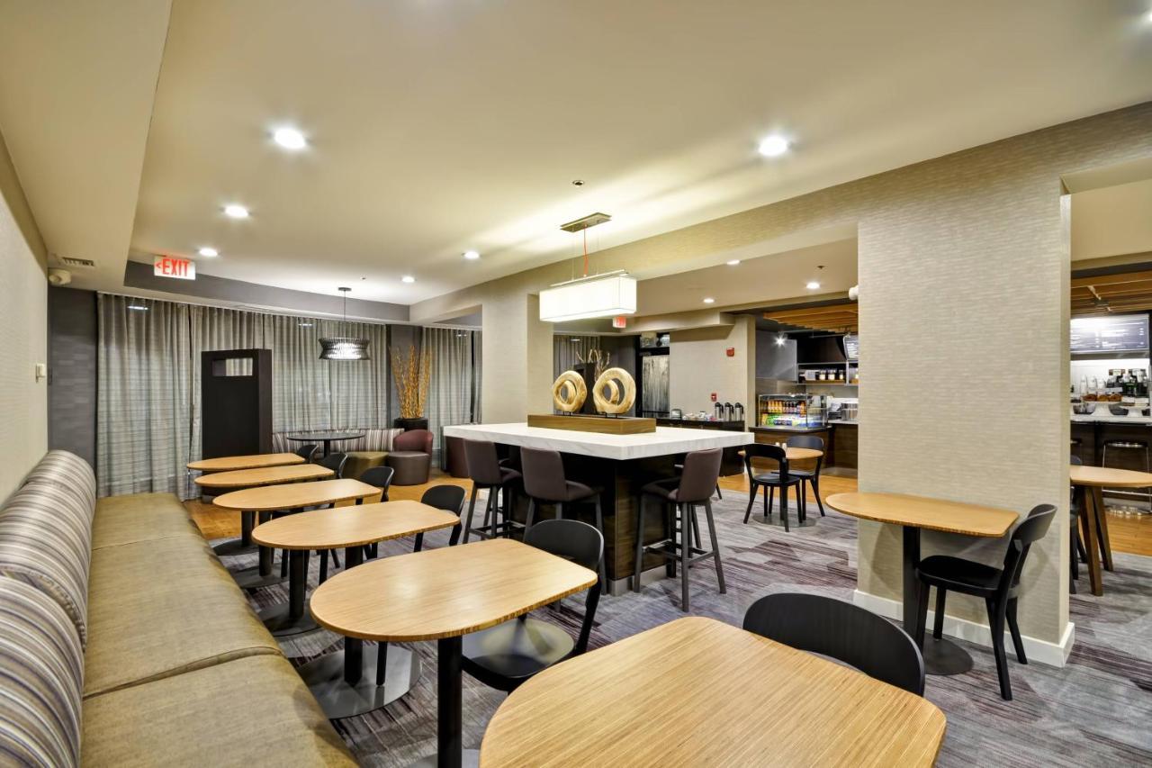 Courtyard By Marriott Jacksonville Airport/ Northeast Ngoại thất bức ảnh