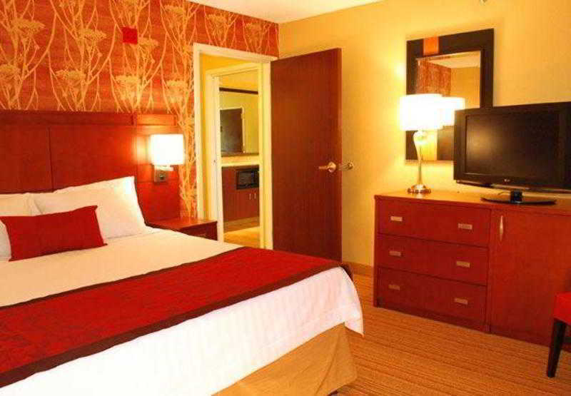 Courtyard By Marriott Jacksonville Airport/ Northeast Ngoại thất bức ảnh