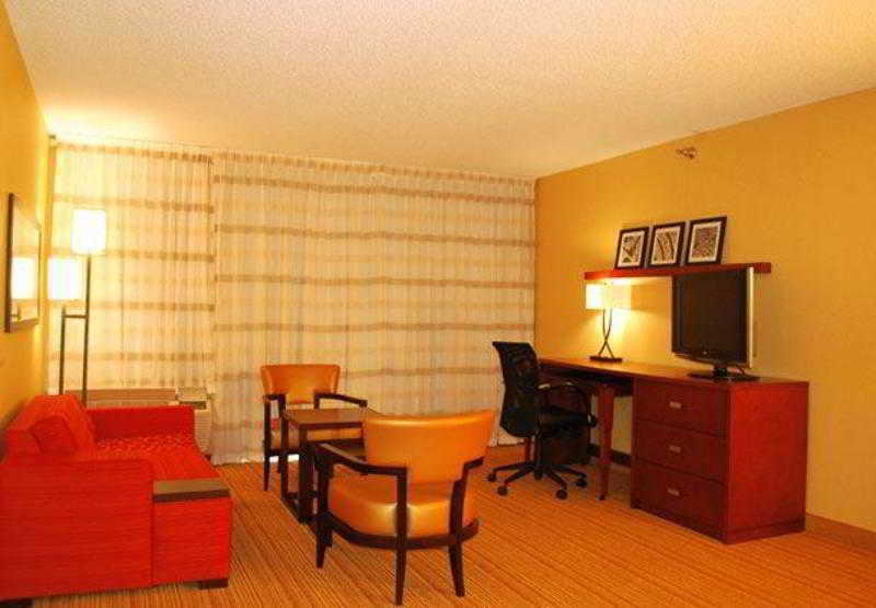 Courtyard By Marriott Jacksonville Airport/ Northeast Ngoại thất bức ảnh