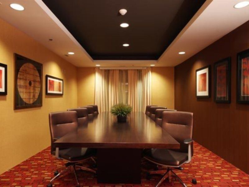 Courtyard By Marriott Jacksonville Airport/ Northeast Ngoại thất bức ảnh