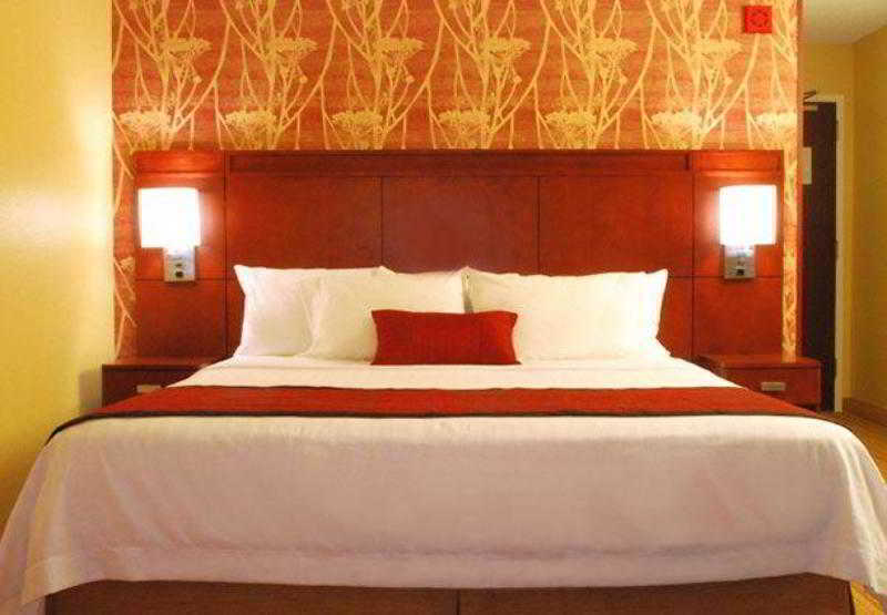 Courtyard By Marriott Jacksonville Airport/ Northeast Phòng bức ảnh
