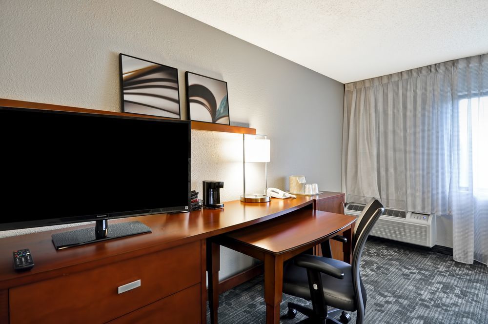 Courtyard By Marriott Jacksonville Airport/ Northeast Ngoại thất bức ảnh
