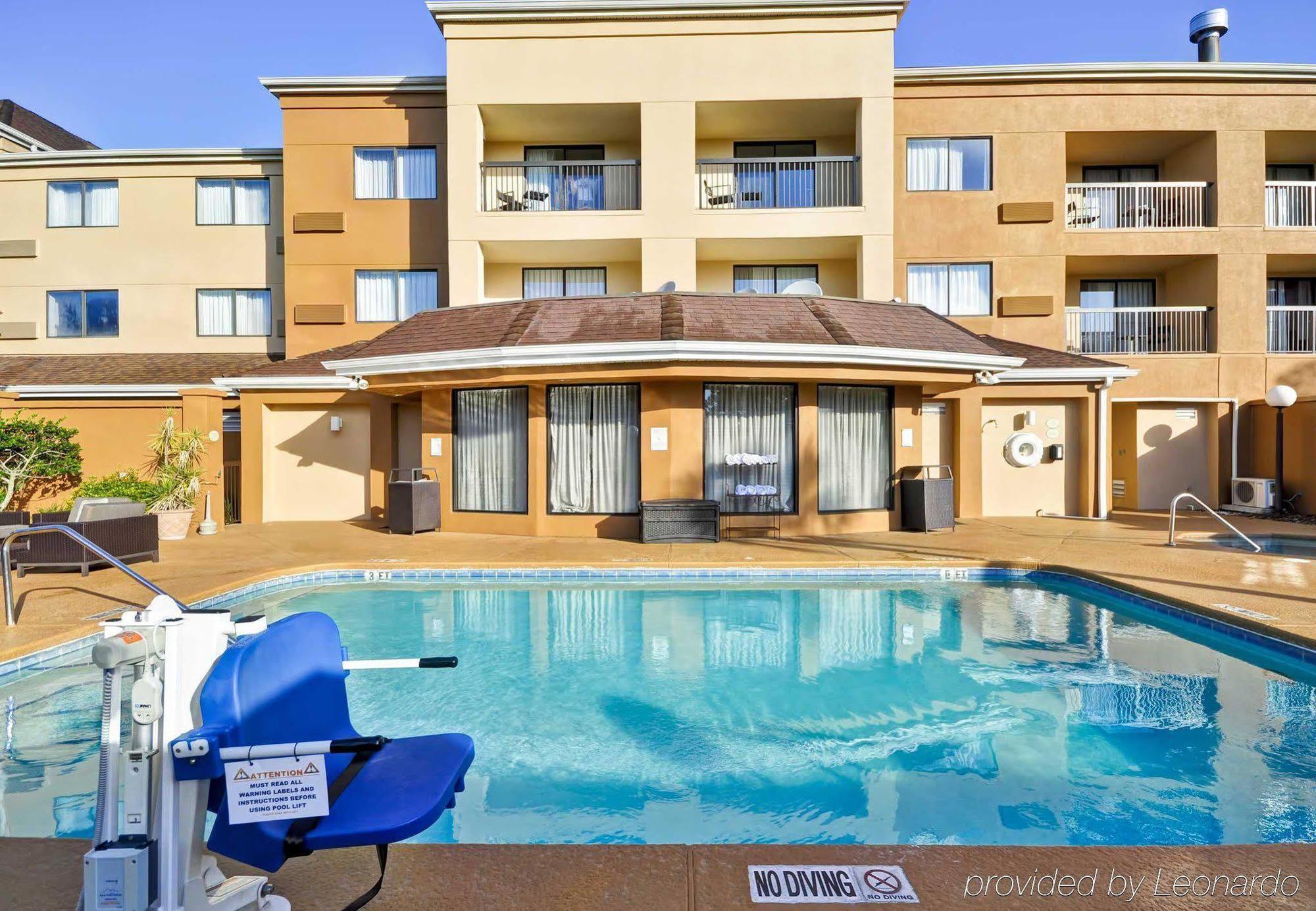 Courtyard By Marriott Jacksonville Airport/ Northeast Ngoại thất bức ảnh